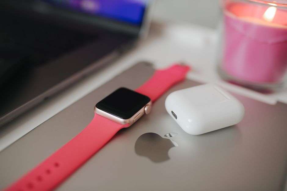 Smartwatch dla dziecka z kartą SIM – koszty i konfiguracja krok po kroku